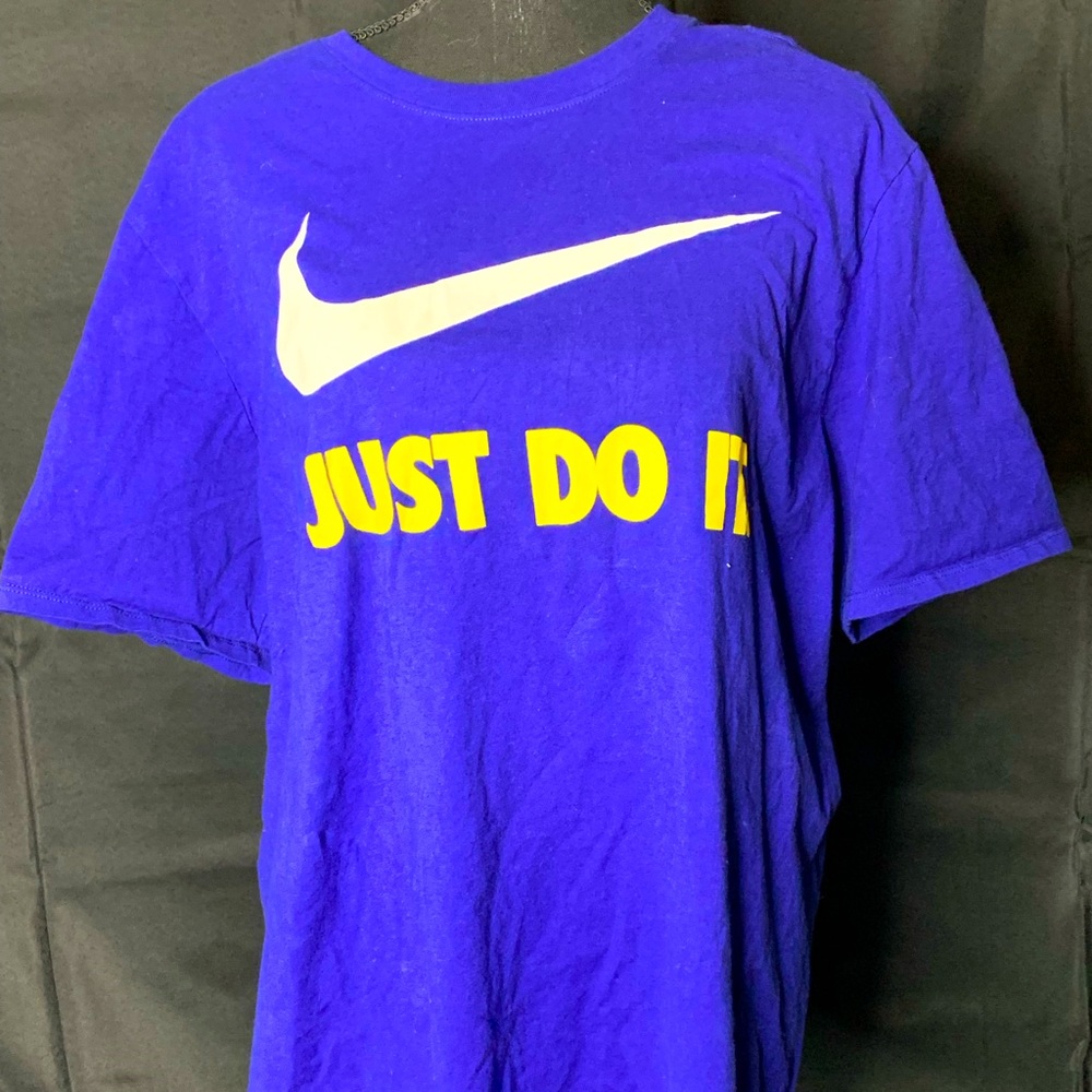Nike Athletic Tshirt XL🛑🛑SOLD🛑🛑